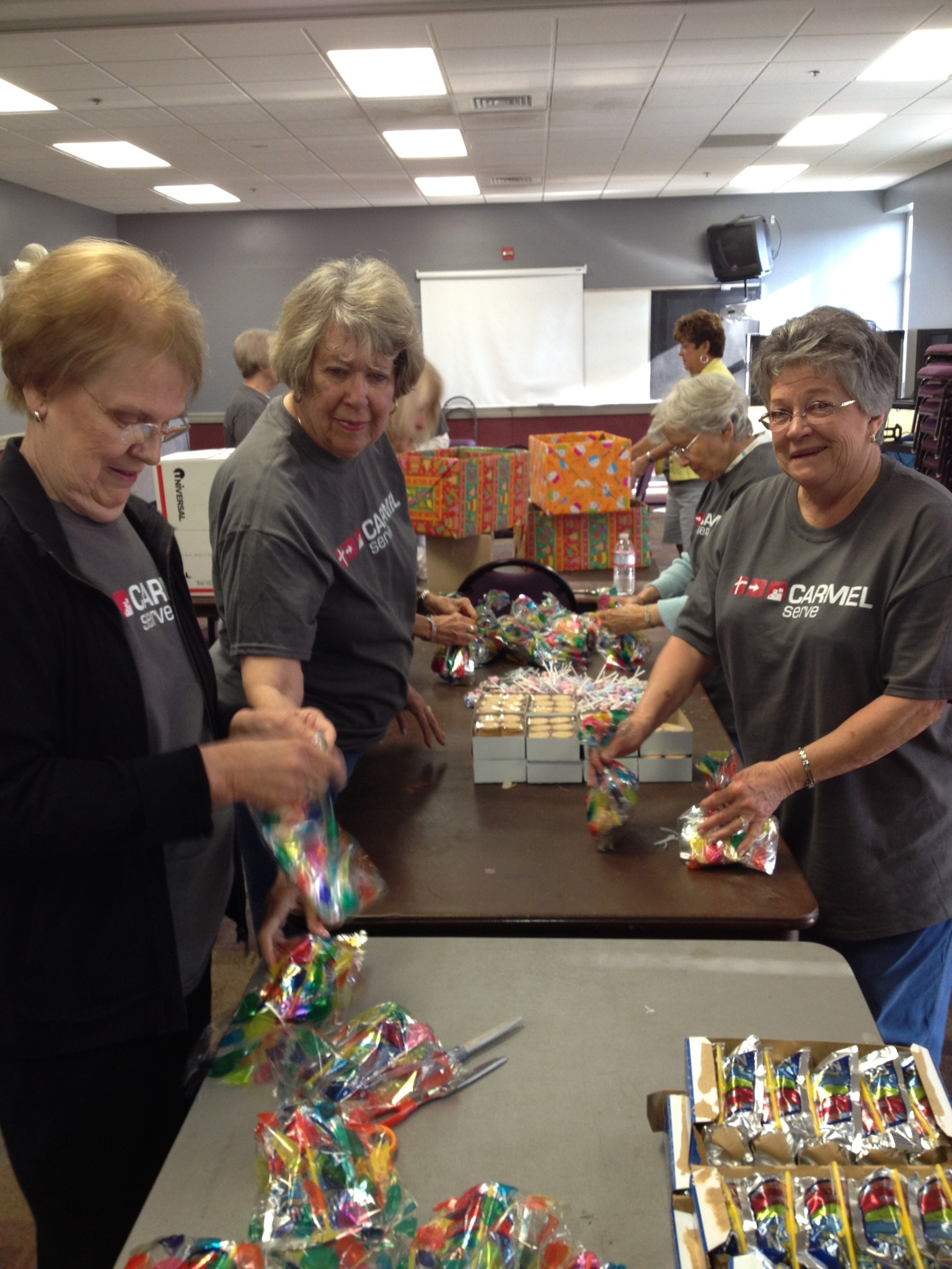 Carmel Serve_Bright_Blessings18_-_Cooper_SBSC_-_birthday_snack_bags_production_line Carmel Serve_Bright_Blessings18_-_Cooper_SBSC_-_birthday_snack_bags_production_line